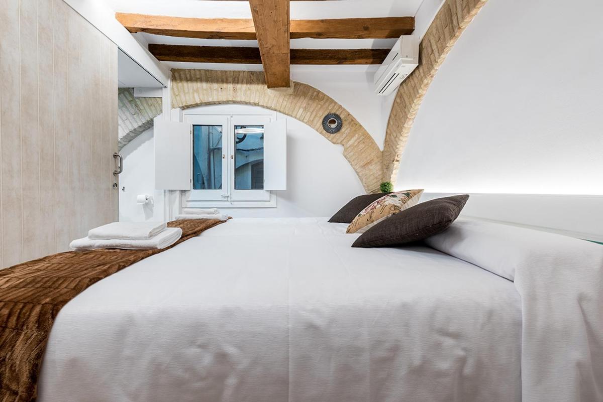 Hostal 977 Тарагона Екстериор снимка